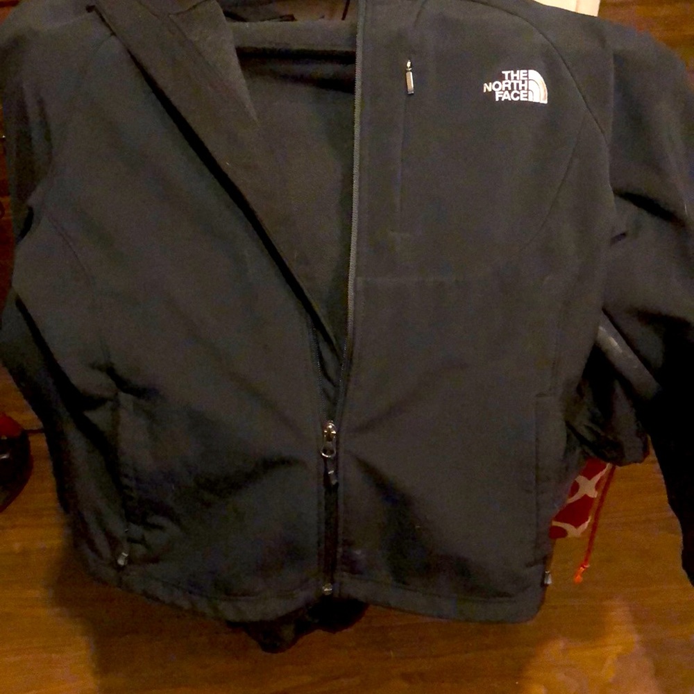 North face apex bionic jacket, thin but so warm size L black barely worn